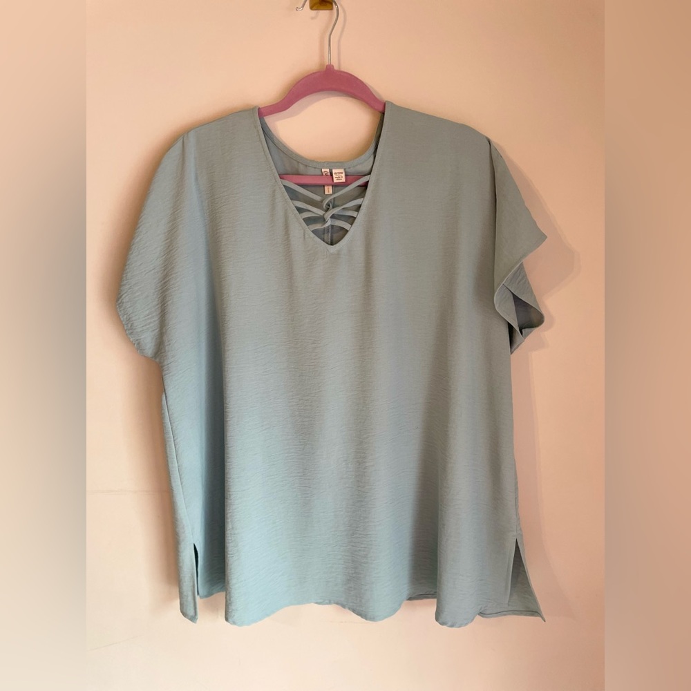 Cato 18/20 blouse in neutral grayish blue color